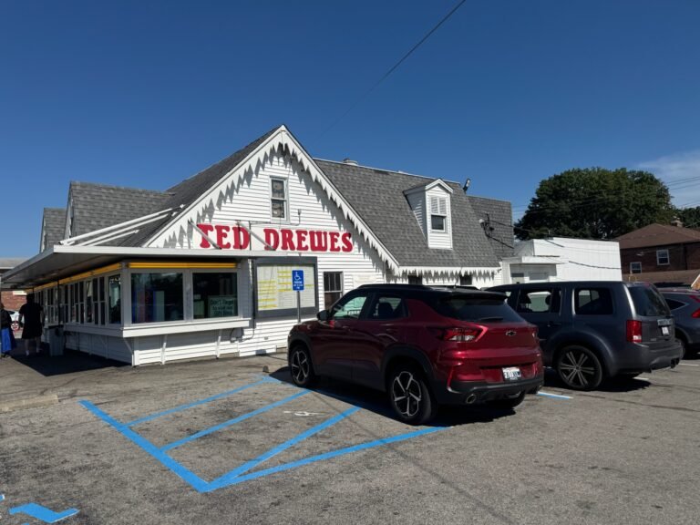 Fachada do Ted Drewes Frozen Custard em Saint Louis, Missouri